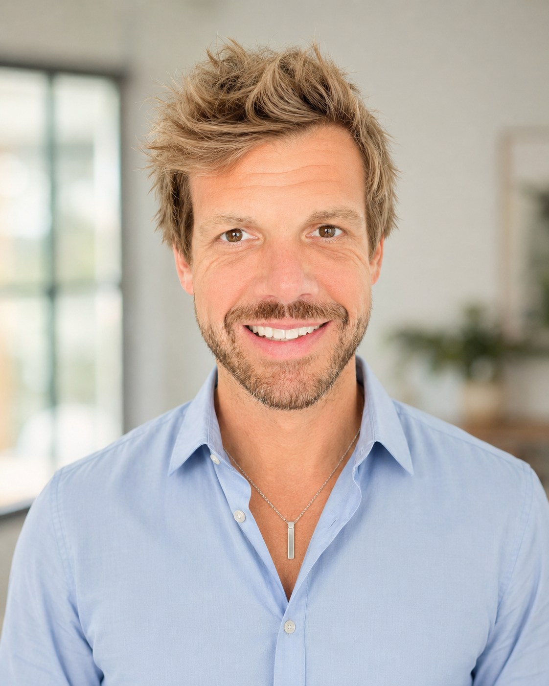Portrait of Pete, founder of Evolvv Strategies