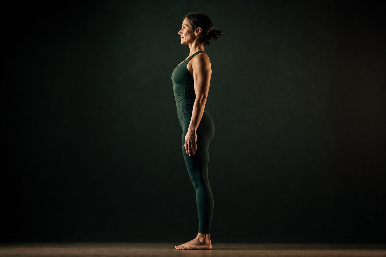 Phase 02 — Drive: Glutes fire you tall; force travels floor to fingertips.